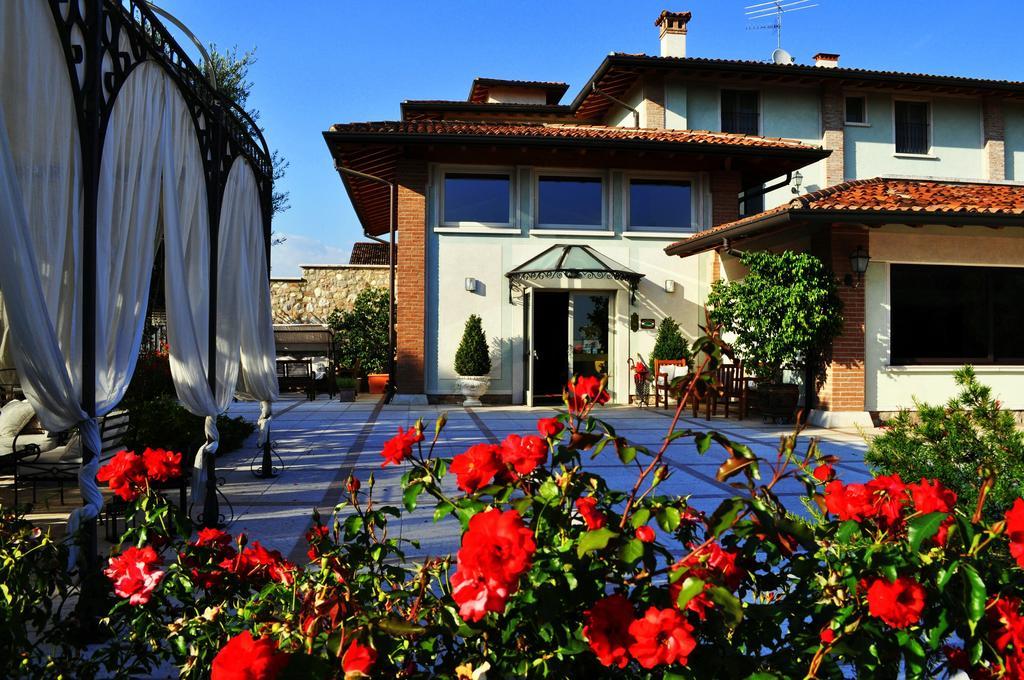Hotel La Corte Bedizzole Bagian luar foto