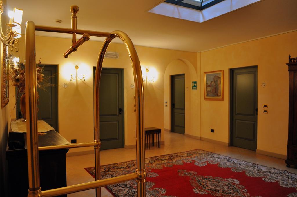 Hotel La Corte Bedizzole Bagian luar foto