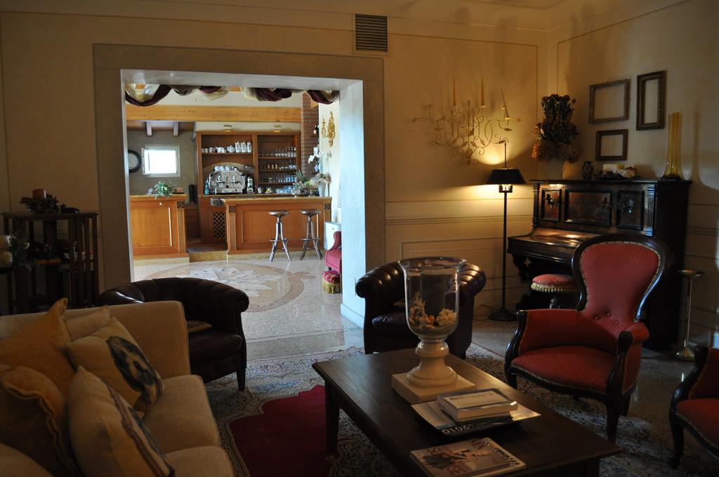 Hotel La Corte Bedizzole Bagian luar foto